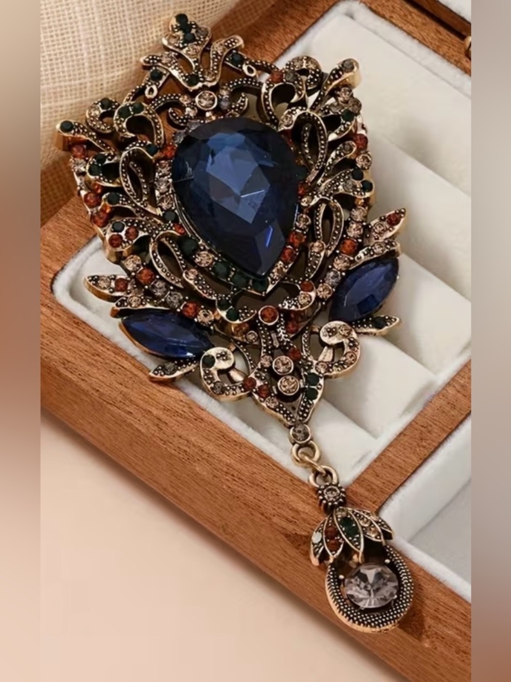 Vintage-Inspired Gold Tone Blue Crystal Statement Brooch
